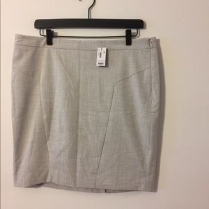 Limited skirt